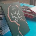 A Arte de Ser Boa Pessoa: um livro que desafia a reflecção sobre a ética, perdas e esperanças”